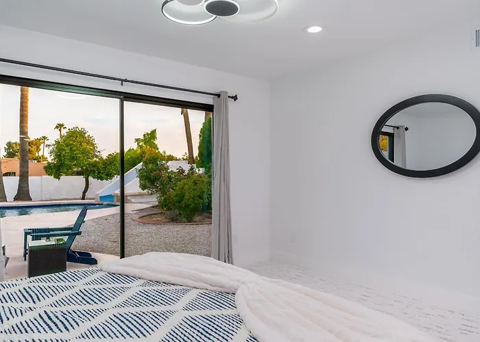 Multimillion Resortvillawaterslidepickleball Courtputtting Greenspagameroom Holiday home