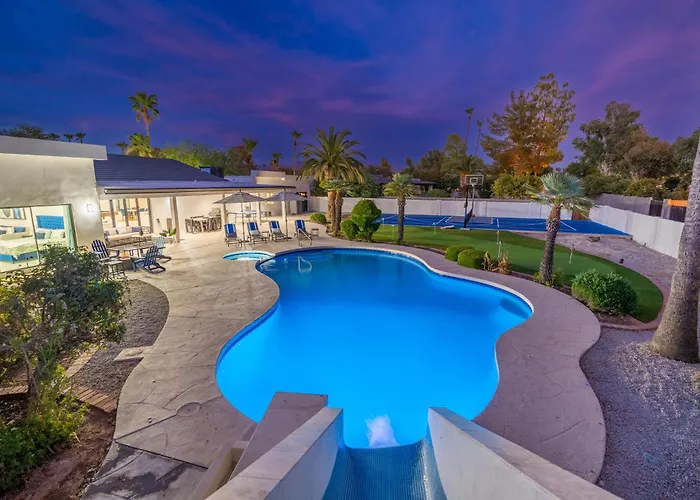 Holiday home Multimillion Resortvillawaterslidepickleball Courtputtting Greenspagameroom