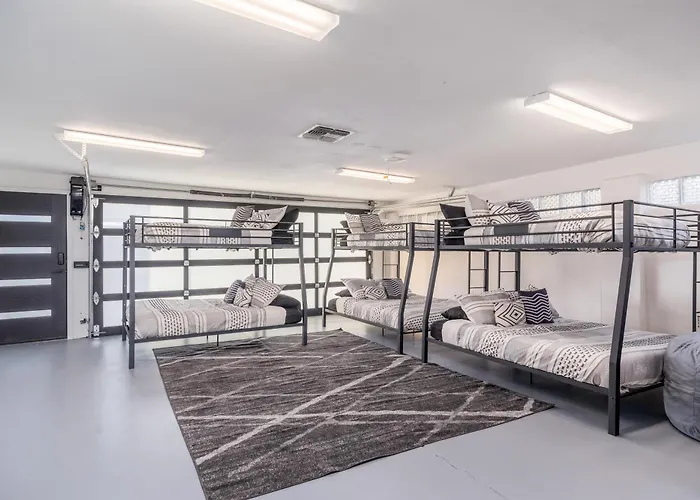 Multimillion Resortvillawaterslidepickleball Courtputtting Greenspagameroom Holiday home *