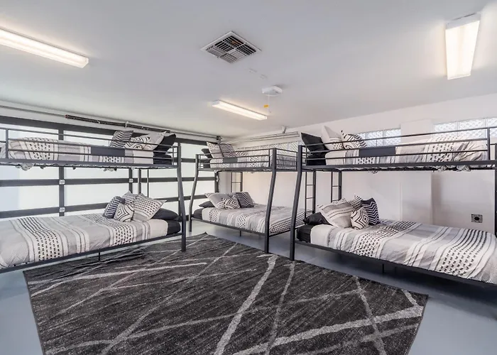 Multimillion Resortvillawaterslidepickleball Courtputtting Greenspagameroom Holiday home