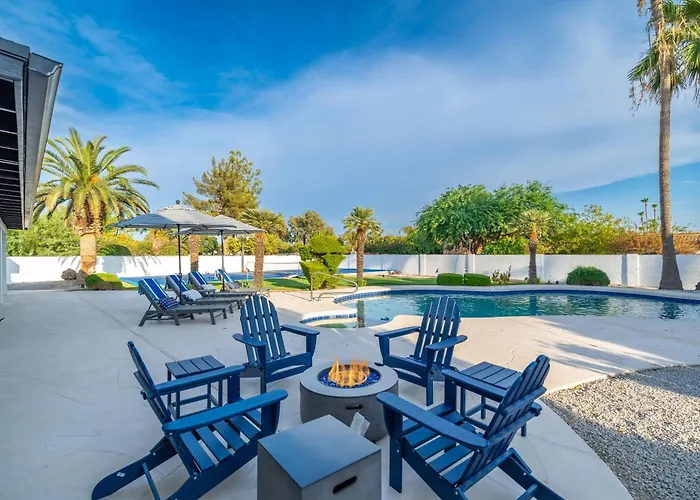 Holiday home Multimillion Resortvillawaterslidepickleball Courtputtting Greenspagameroom