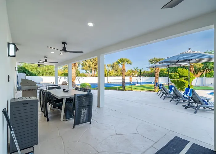 Holiday home Multimillion Resortvillawaterslidepickleball Courtputtting Greenspagameroom *
