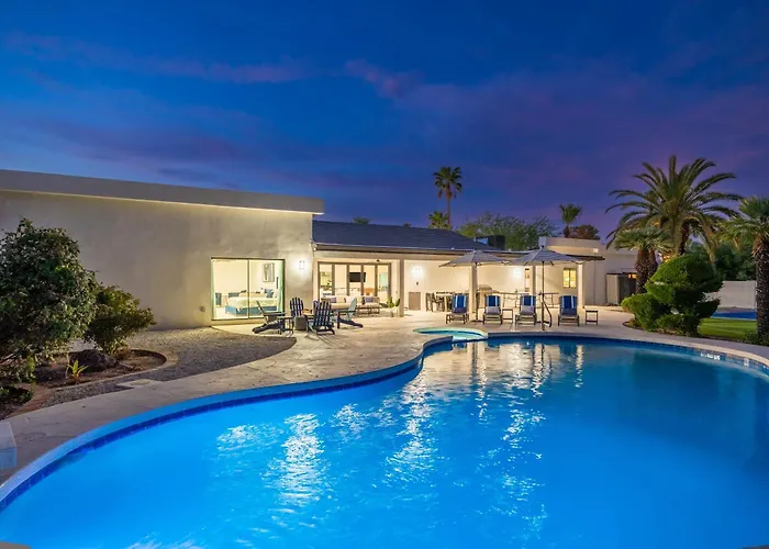 Holiday home Multimillion Resortvillawaterslidepickleball Courtputtting Greenspagameroom