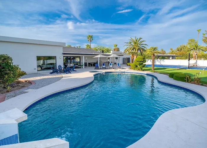 Holiday home Multimillion Resortvillawaterslidepickleball Courtputtting Greenspagameroom *