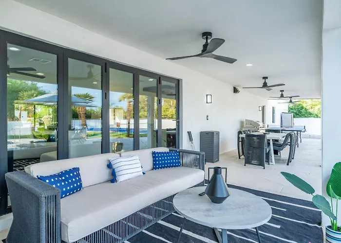 Holiday home Multimillion Resortvillawaterslidepickleball Courtputtting Greenspagameroom